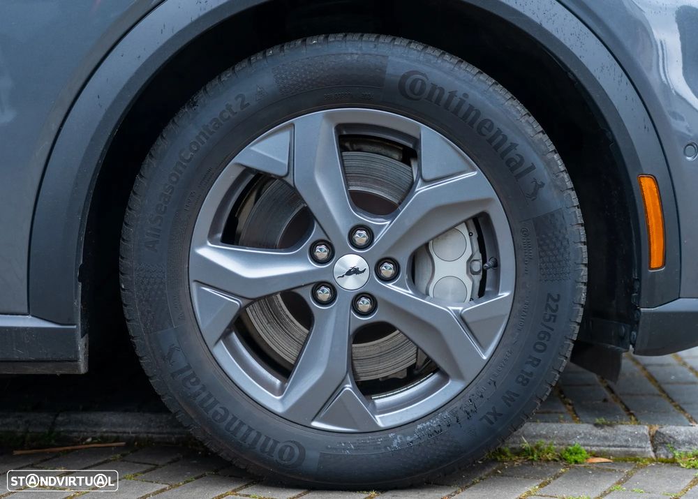 Ford Mustang Mach-E Premium - 4