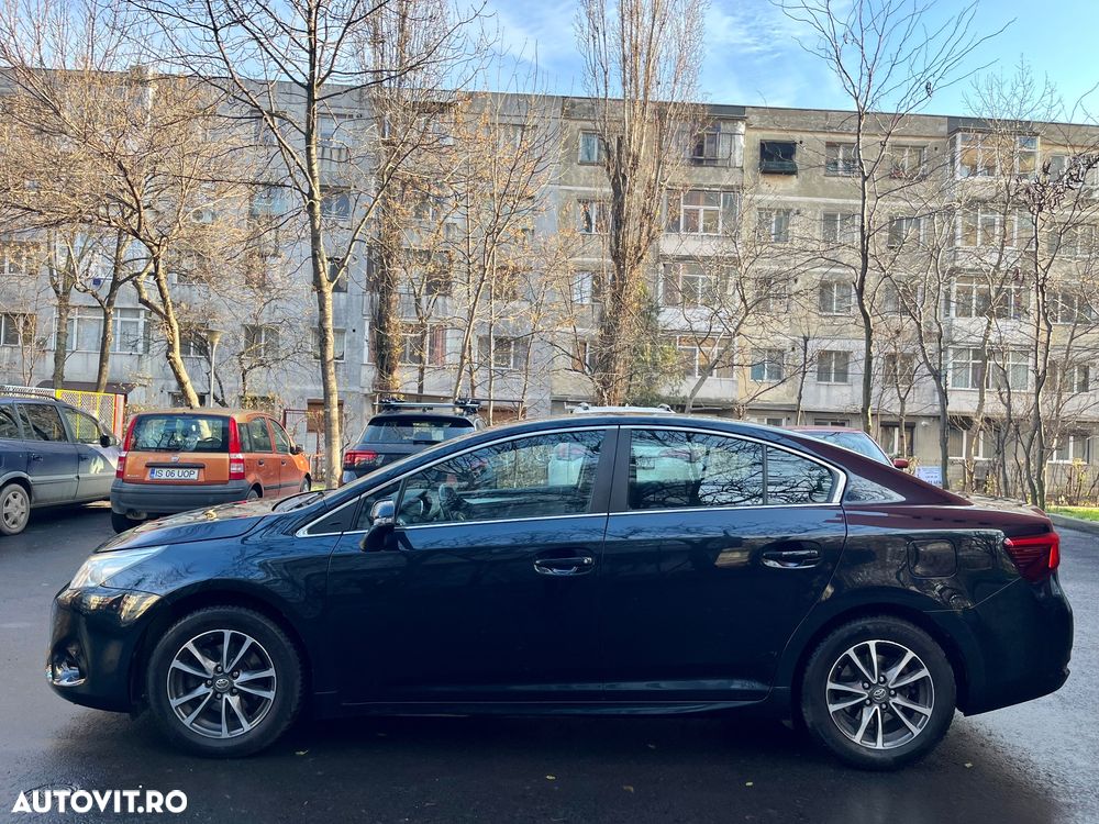 Toyota Avensis 1.8 Executive - 3