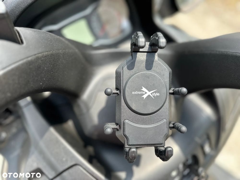 Suzuki Burgman - 18