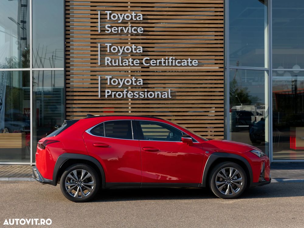 Lexus UX 250h (E-FOUR) F SPORT - 6