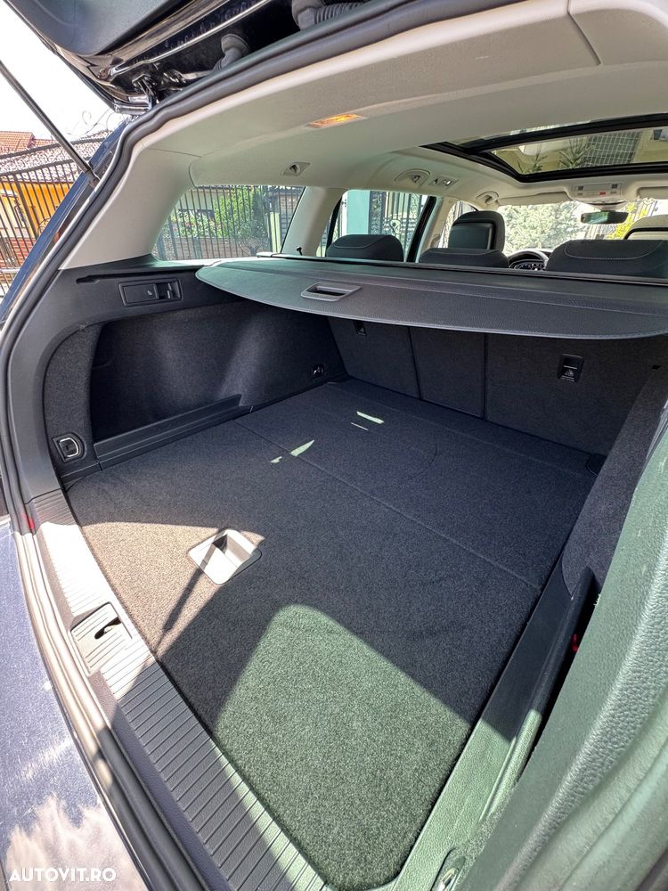 Volkswagen Passat Variant 2.0 TDI SCR DSG 4Motion Business - 14
