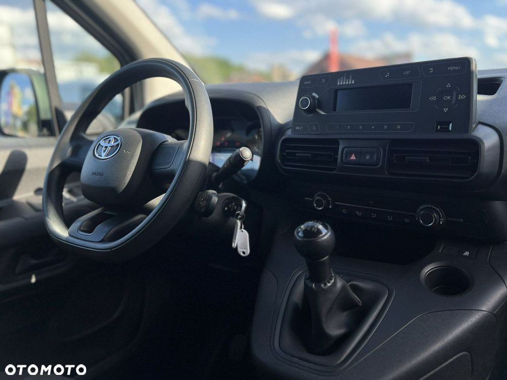 Toyota Proace City 1.5 D-4D Long 2,3t Active (bryg.) - 19