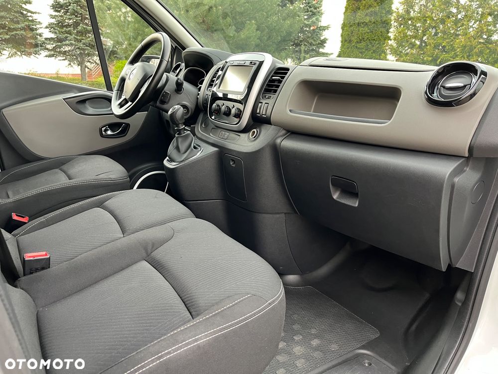 Renault Trafic - 12