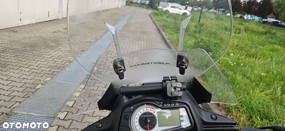 Suzuki V-STROM - 24