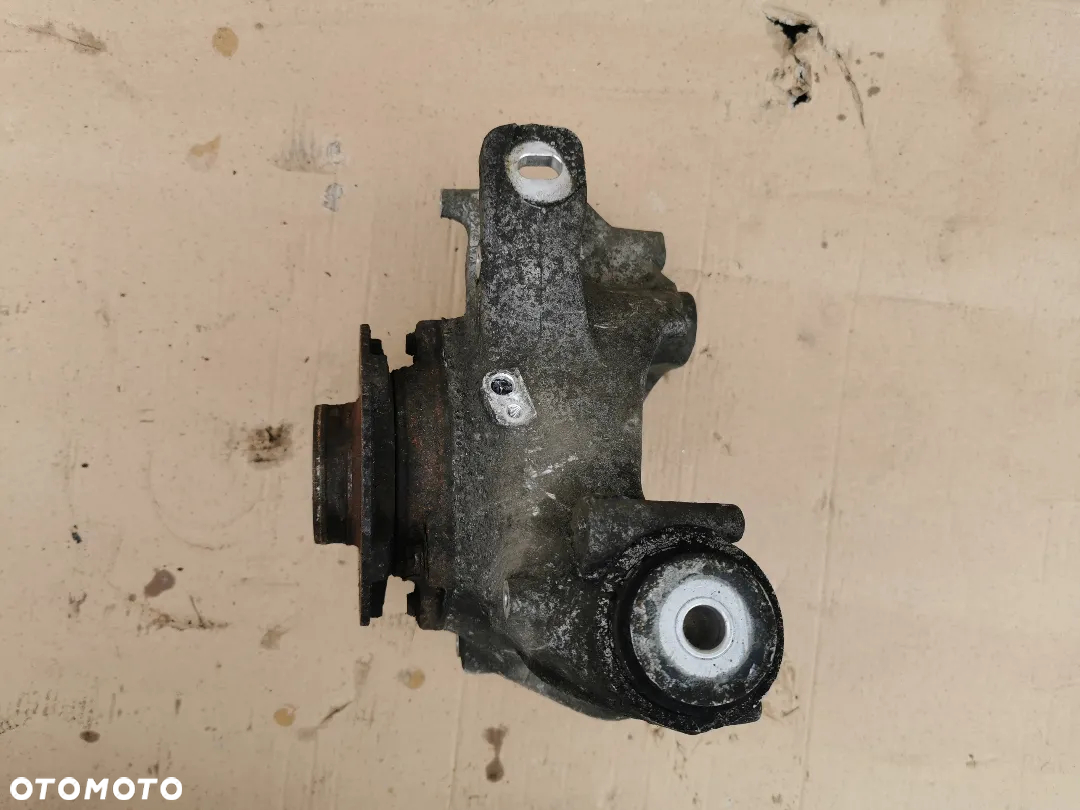 ZROTNICA PRAWY LEWY TYL AUDI A8 D4 - 10