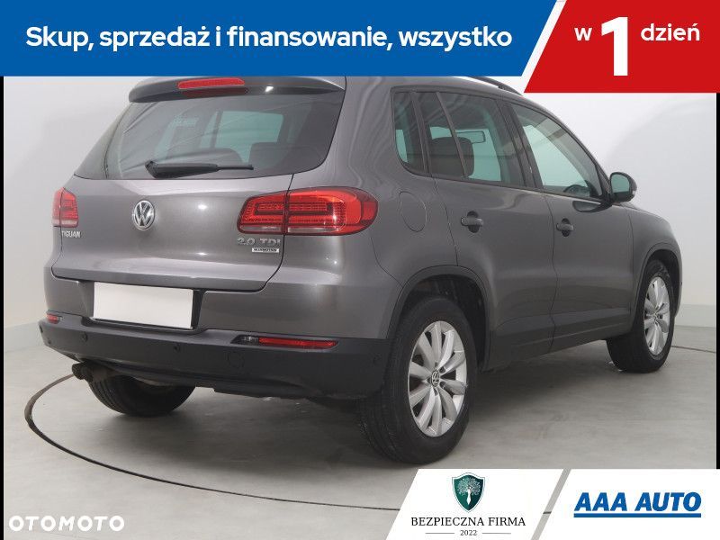 Volkswagen Tiguan - 6