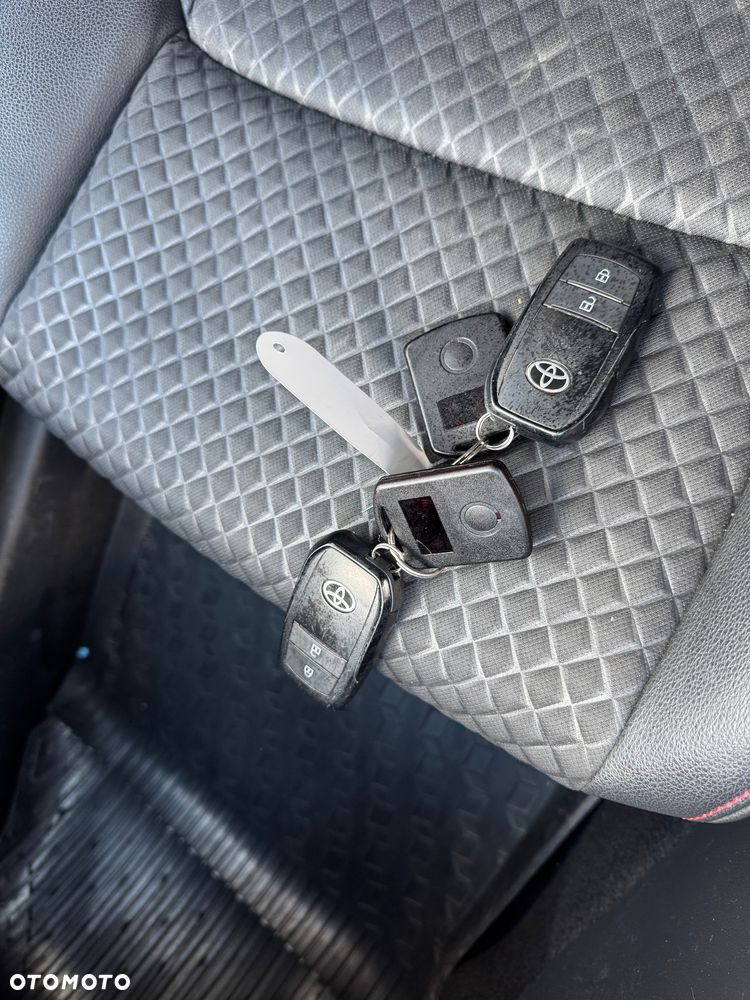 Toyota Yaris Hybrid 1.5 Tokyo Edition - 28