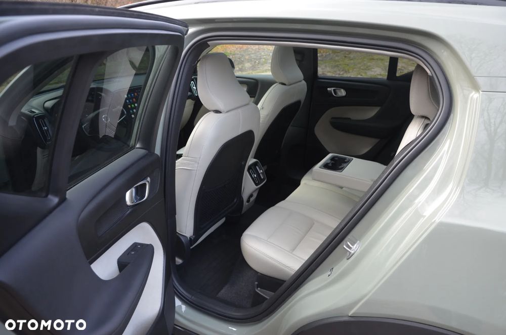 Volvo XC 40 B5 B AWD Ultimate Dark - 14