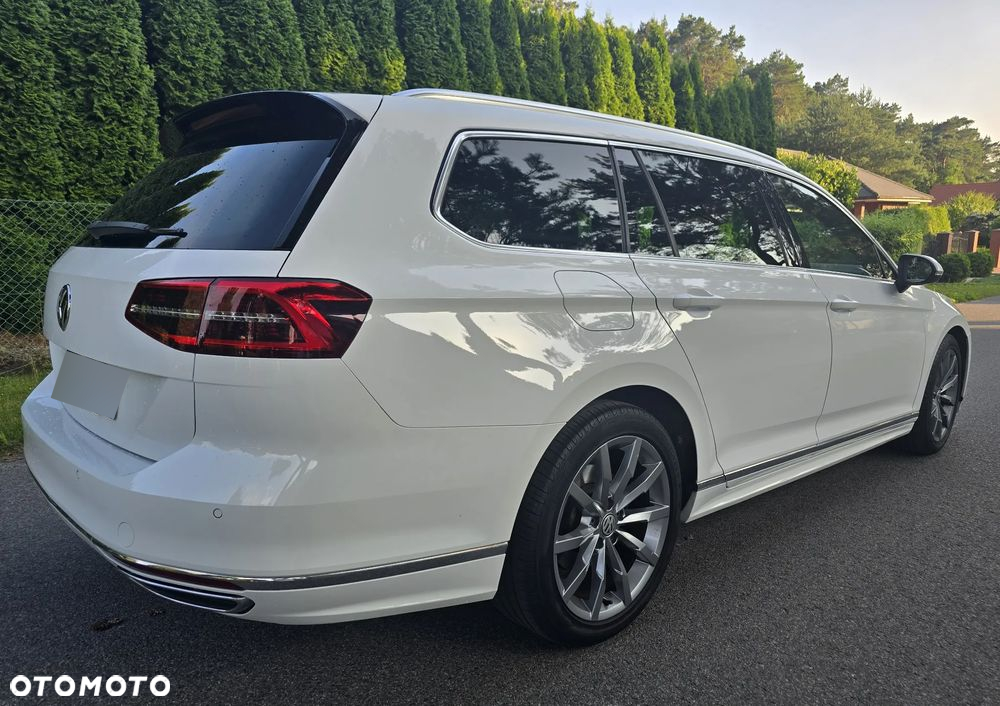 Volkswagen Passat - 32
