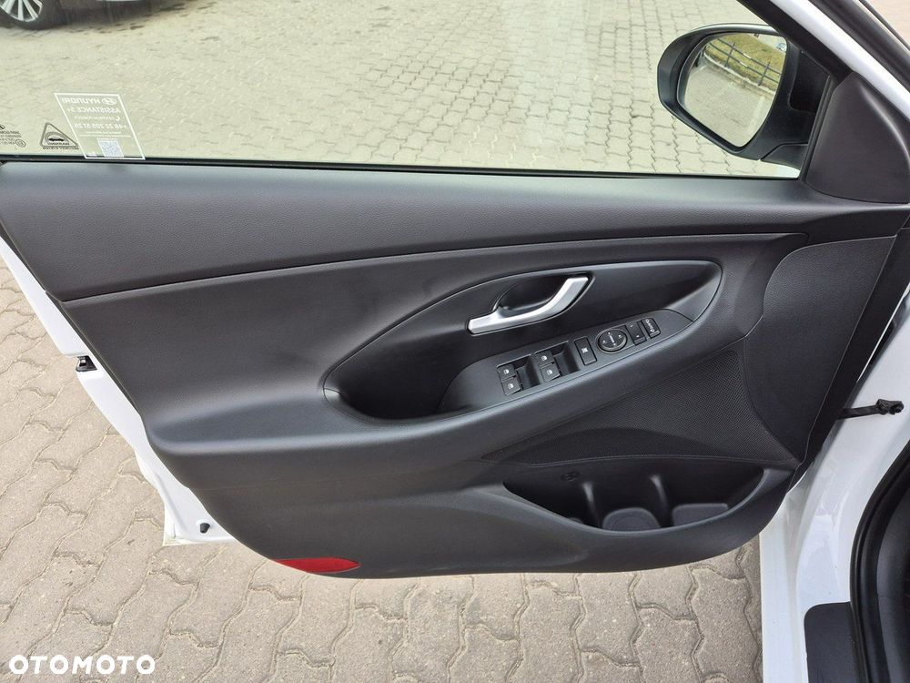 Hyundai i30 1.5 T-GDI 48V Smart DCT - 13