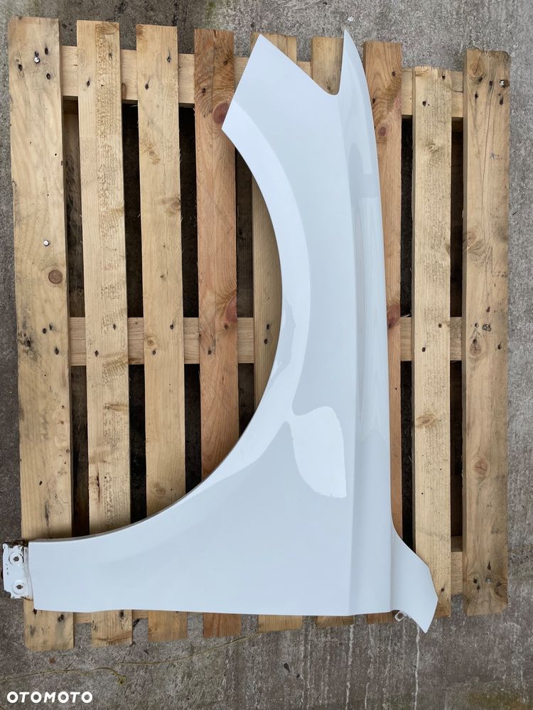 BŁOTNIK LEWY PRZÓD PRZEDNI AUDI Q5 I 8R0 BIAŁY - 1