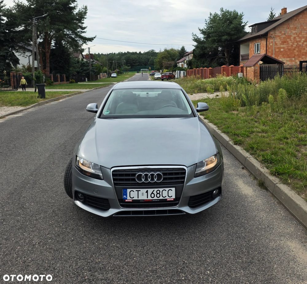 Audi A4 Limousine - 4