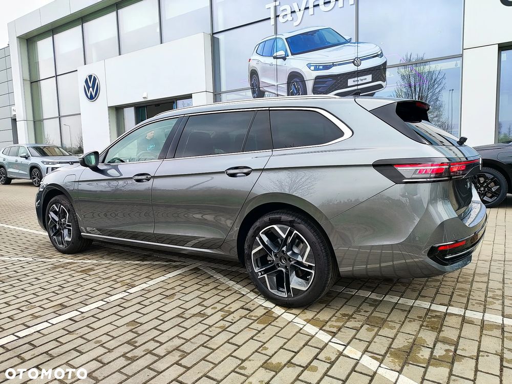 Volkswagen Passat 1.5 TSI ACT mHEV Elegance DSG - 13