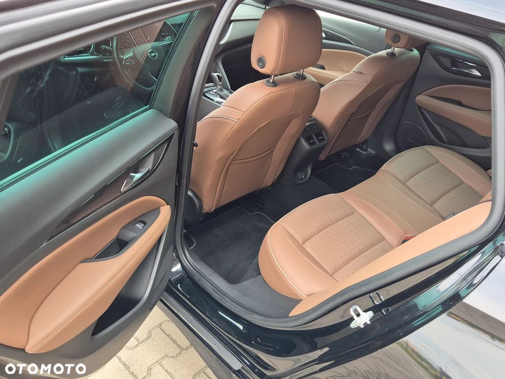 Opel Insignia - 19