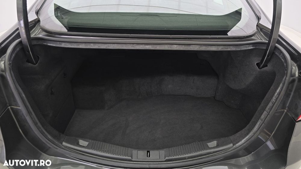 Ford Mondeo 2.0 HEV Vignale - 25