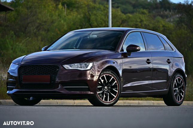 Audi A3 1.6 TDI S-Tronic Attraction - 1