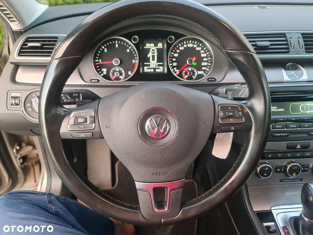 Volkswagen Passat Variant 2.0 TDI DPF Comfortline DSG - 17
