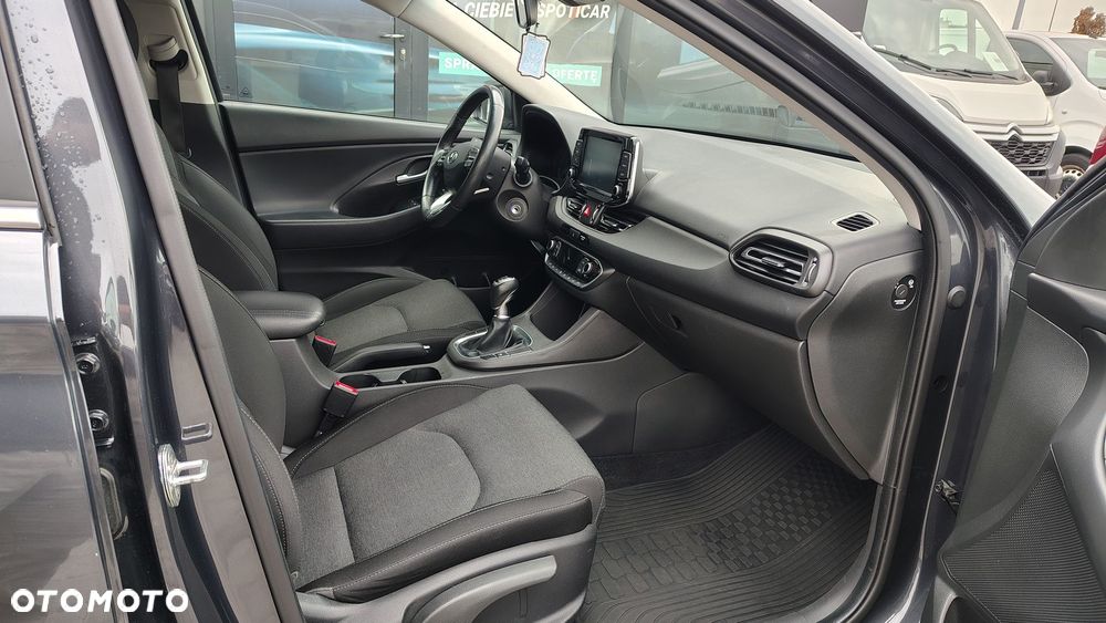 Hyundai i30 1.5 DPI Comfort - 10