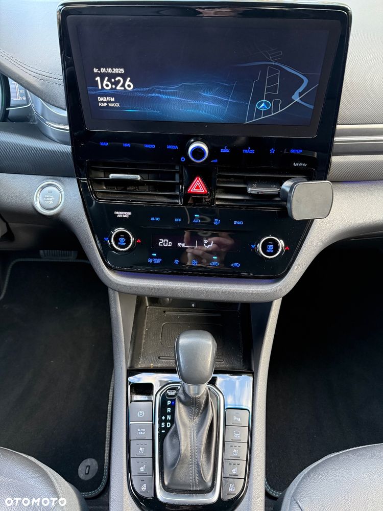 Hyundai IONIQ - 13