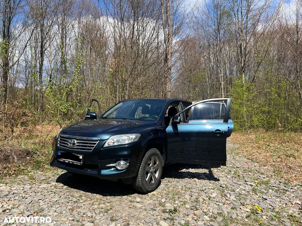 Toyota RAV4 - 1