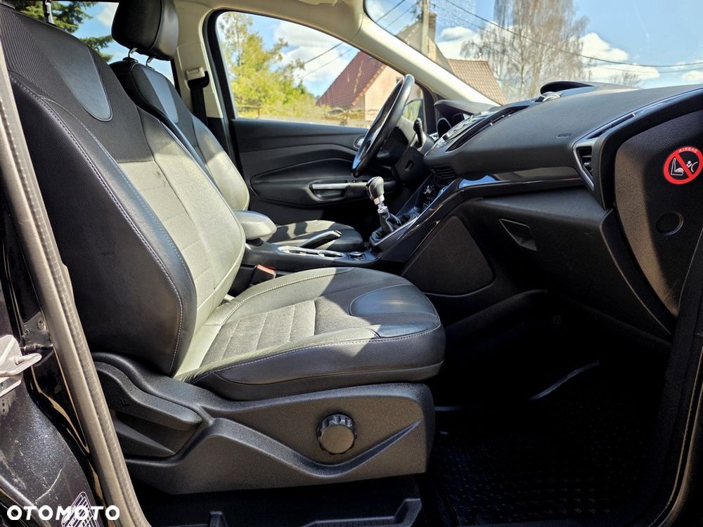 Ford Kuga 2.0 TDCi FWD Titanium - 14