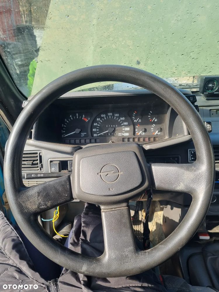 OPEL FRONTERA A 91-98 1995 r. kierownica * - 1