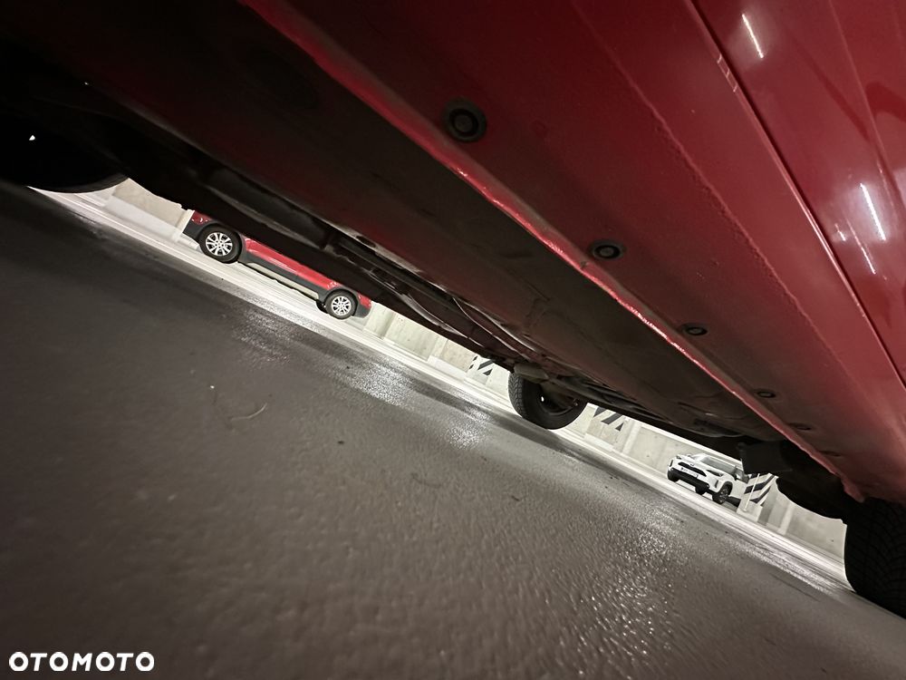 Toyota Yaris 1.0 Base - 8