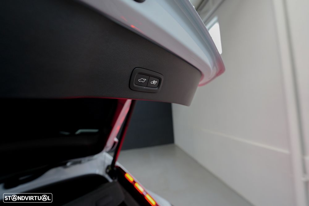 Volvo C40 Recharge Extended Range Ultimate - 33