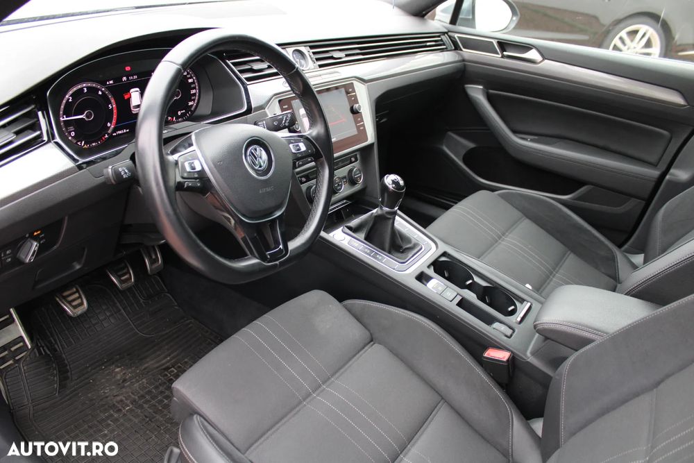 Volkswagen Passat Alltrack 2.0 TDI 4Motion - 9