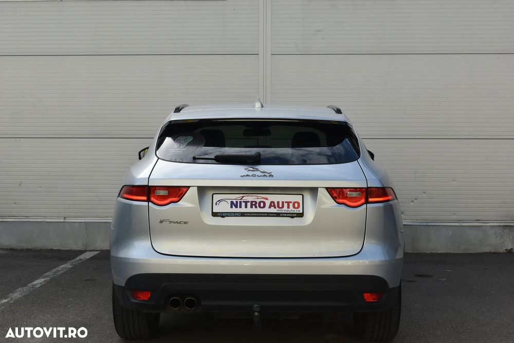 Jaguar F-Pace - 5