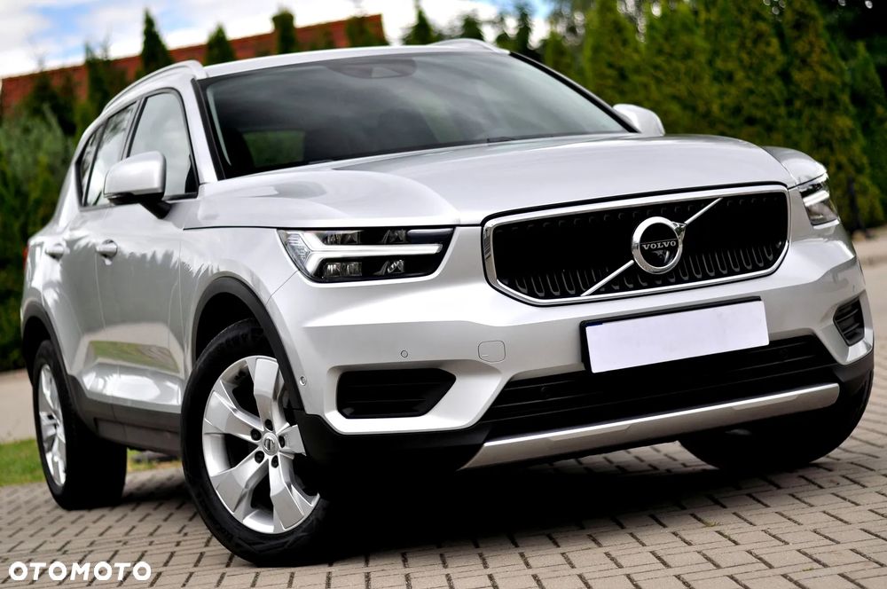 Volvo XC 40 T3 Momentum Pro - 1