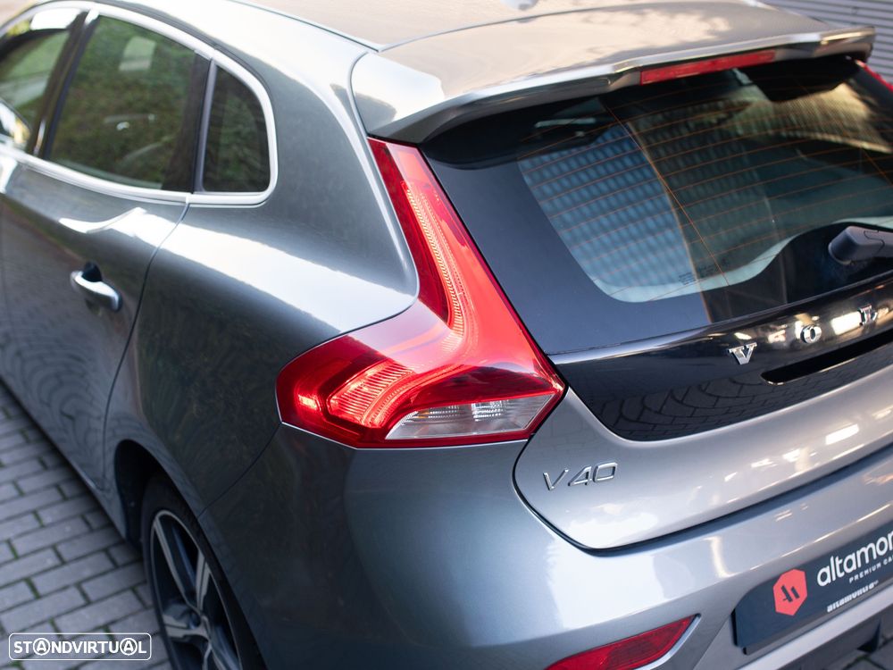 Volvo V40 2.0 D3 R-Design Geartronic - 11