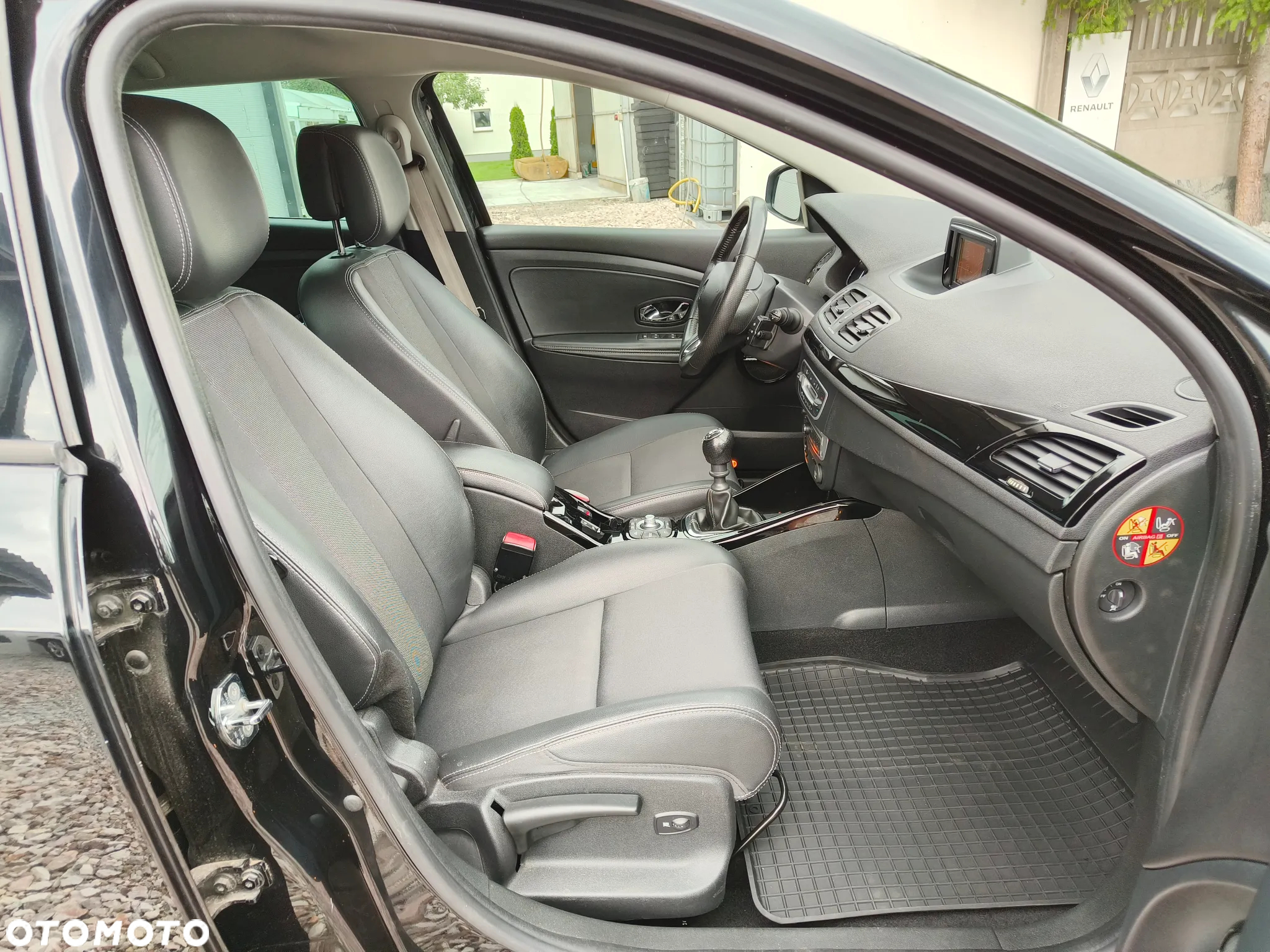 Renault Megane Grandtour TCe 130 Bose Edition - 12