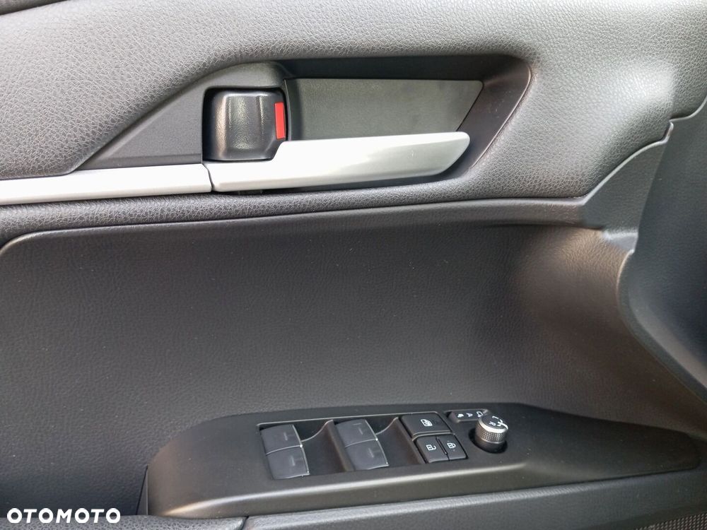 Toyota Camry 2025