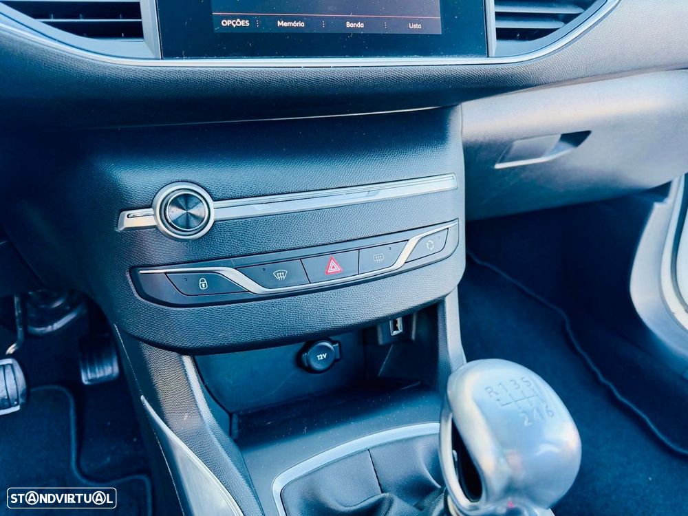 Peugeot 308 1.2 PureTech Active - 21