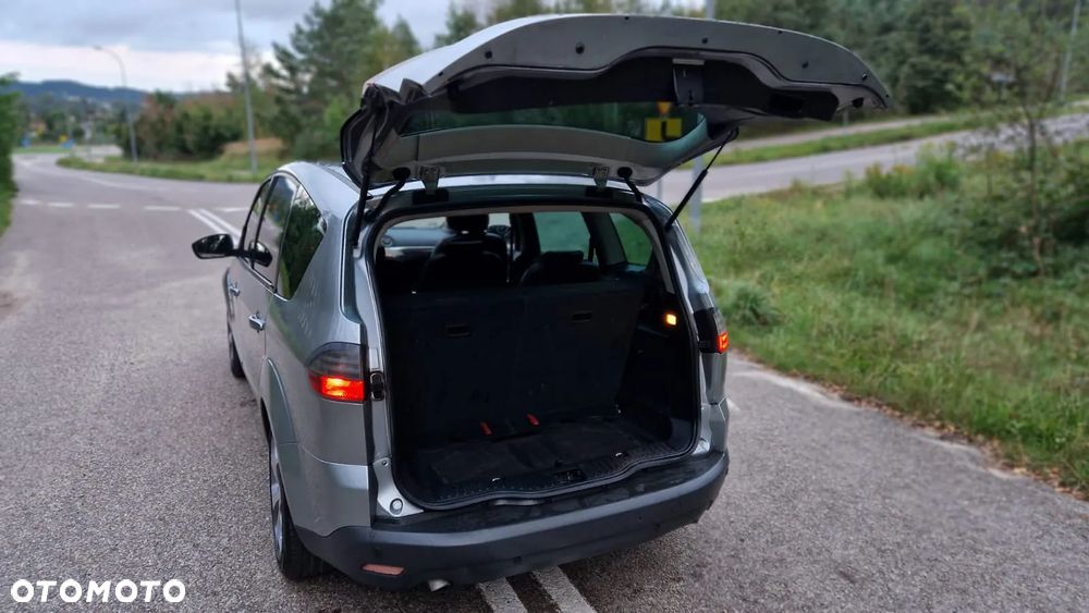 Ford S-Max - 9