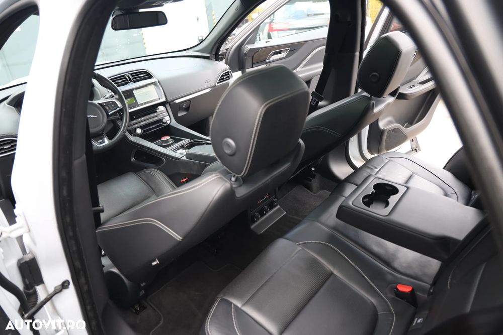 Jaguar F-Pace 20d AWD Aut. R-Sport - 7