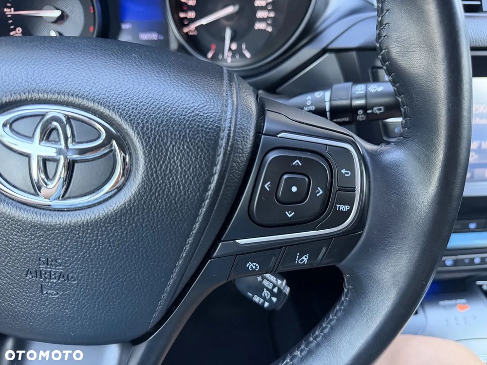 Toyota Avensis 1.8 Premium - 29