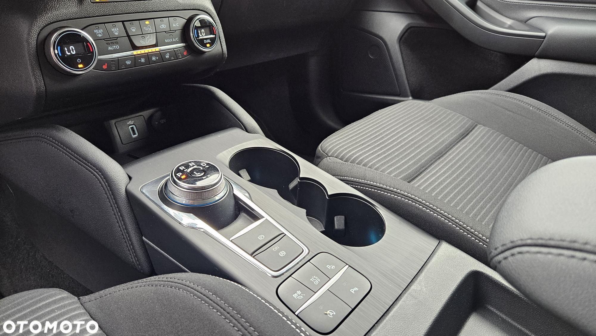 Ford Focus - 37
