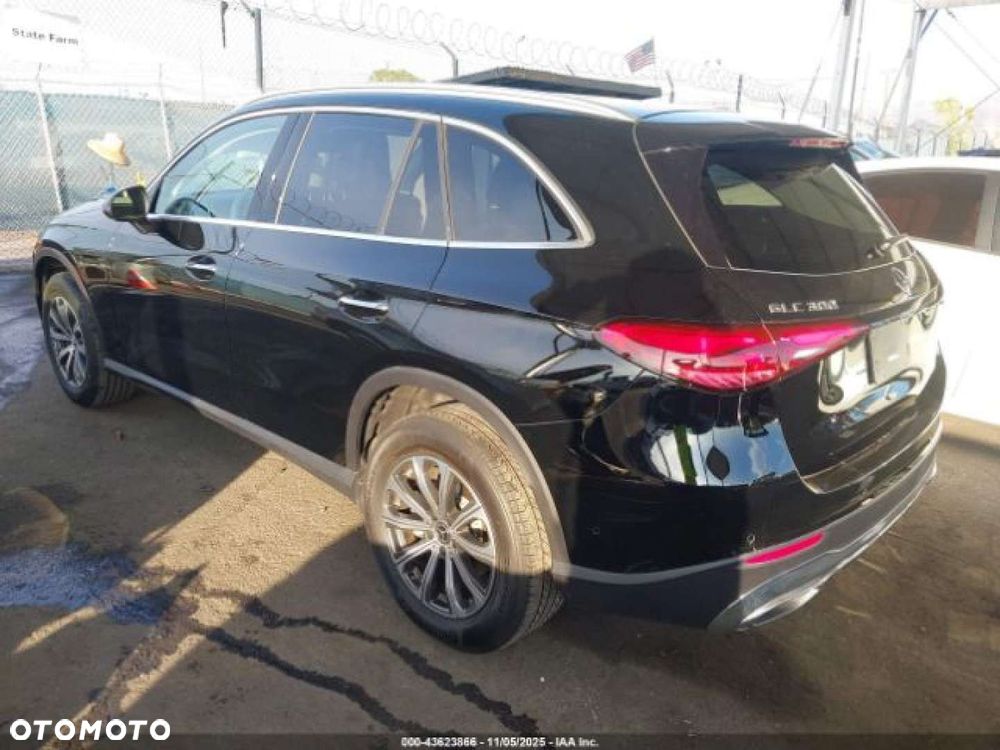 Mercedes-Benz GLC - 4