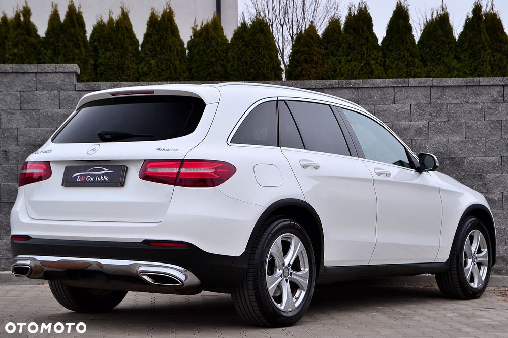 Mercedes-Benz GLC 250 4Matic 9G-TRONIC AMG Line - 5