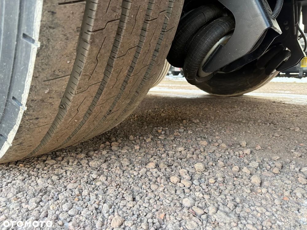 Krone Doppelstock , Amazon , oś podnoszona, IZOTERMA ,BOX - 13