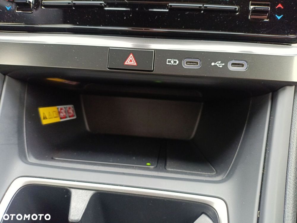 Lexus LBX 1.5 Hybrid - 25