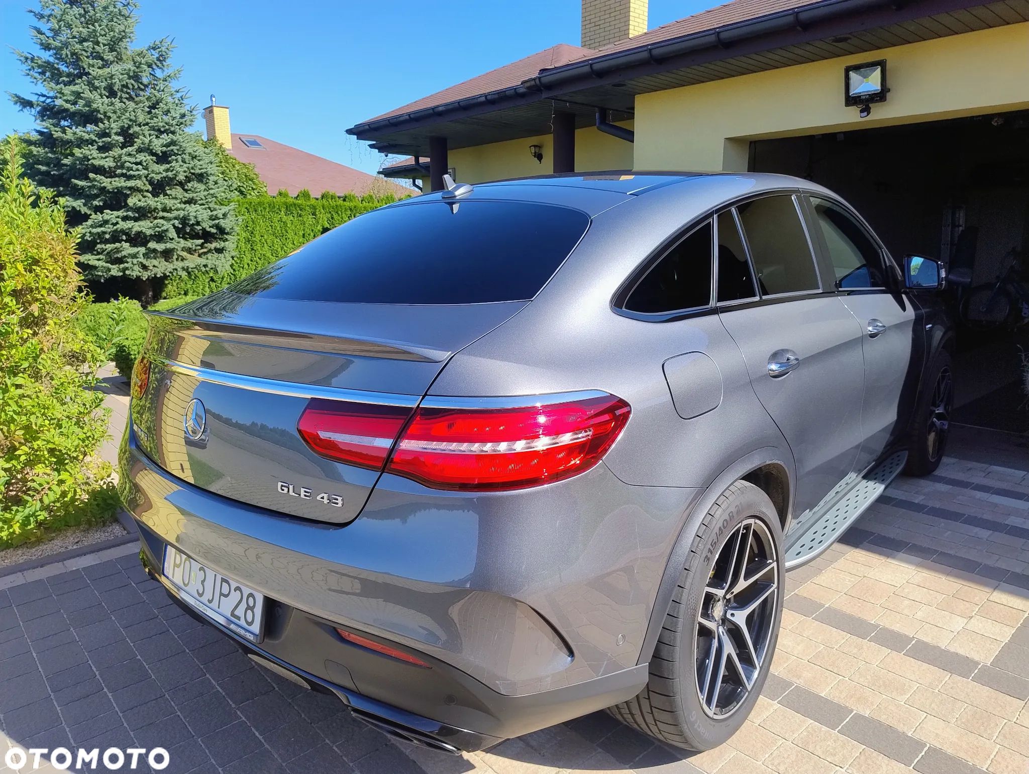 Mercedes-Benz GLE AMG Coupe 43 4-Matic - 1