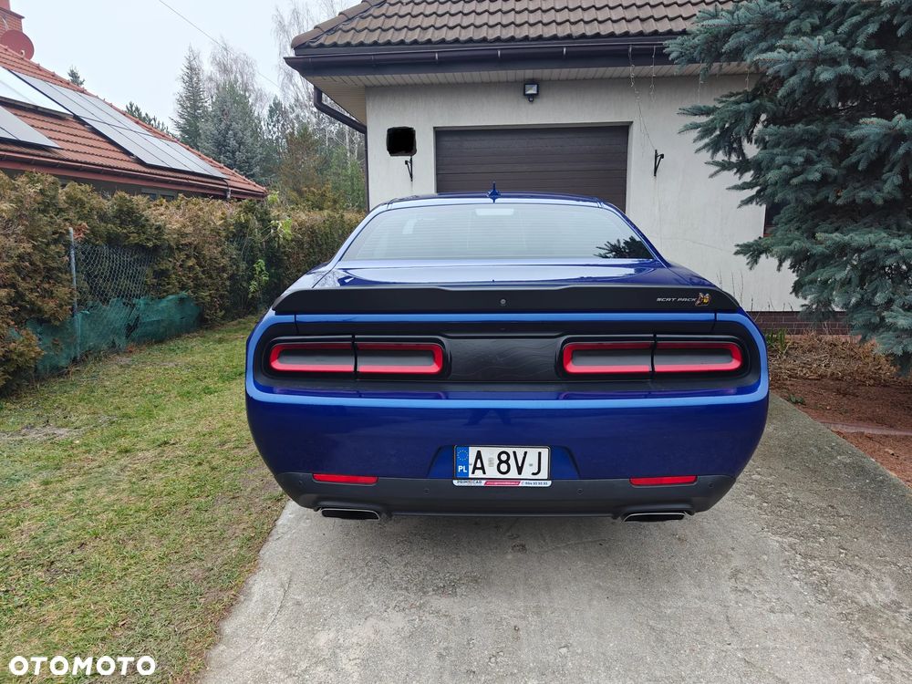 Dodge Challenger - 5