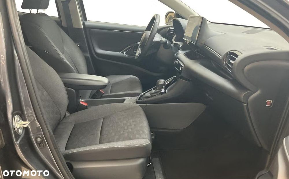 Toyota Yaris - 15