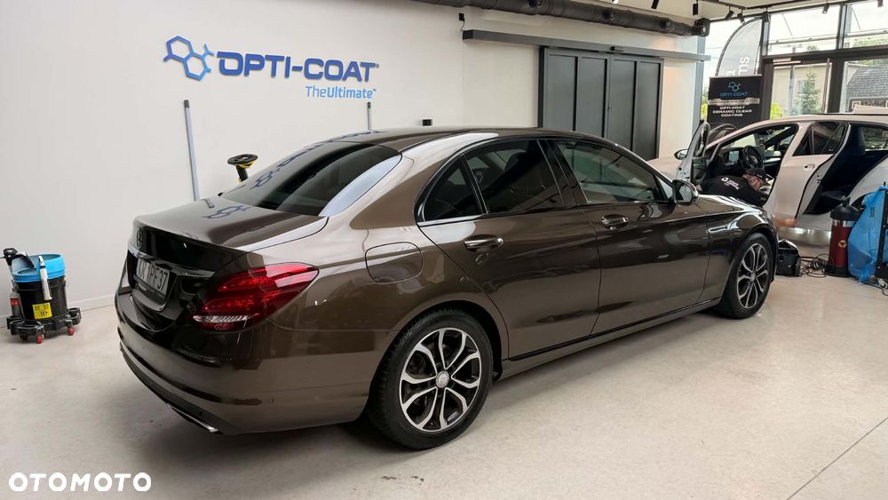 Mercedes-Benz Klasa C 300 7G-TRONIC - 15