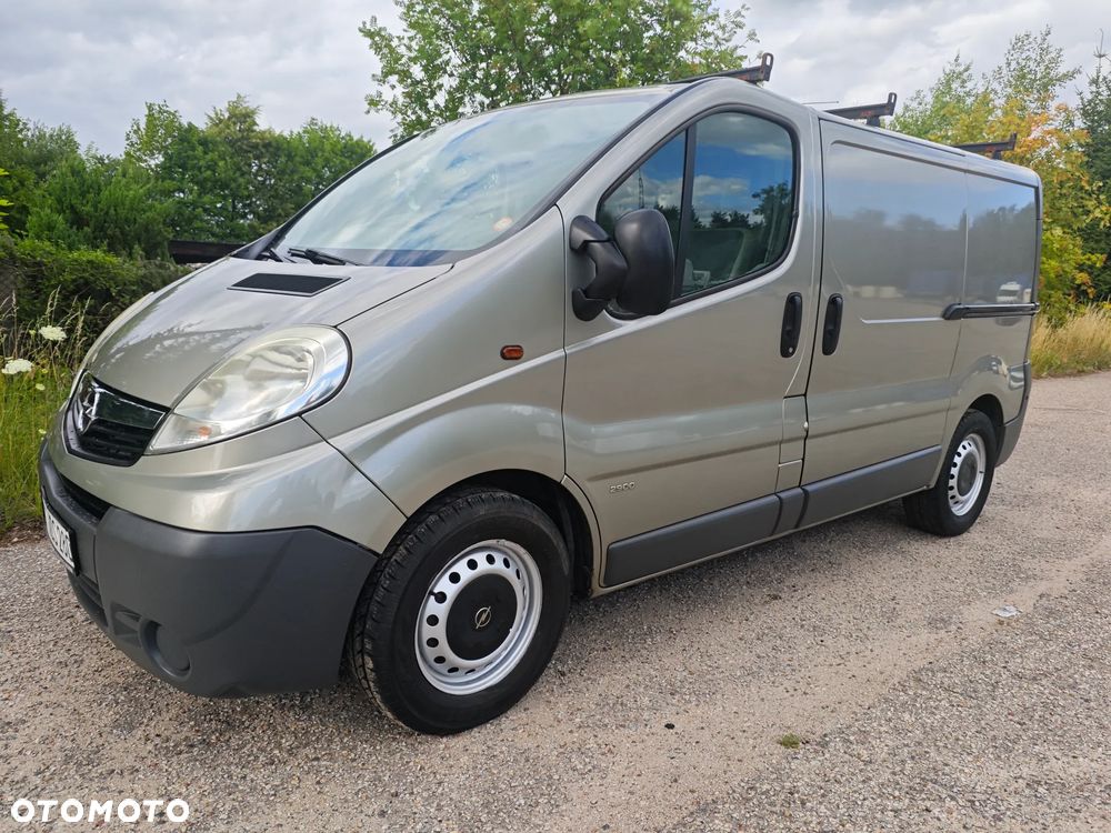 Opel Vivaro - 1
