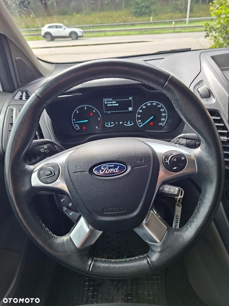 Ford Transit Connect - 18