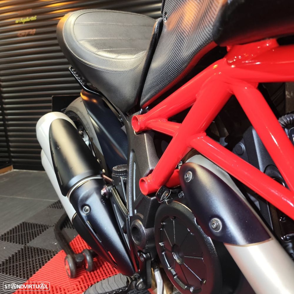 Ducati Diavel Red Carbon - 11